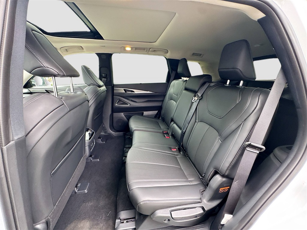 2026 Infiniti QX60 Luxe photo 24