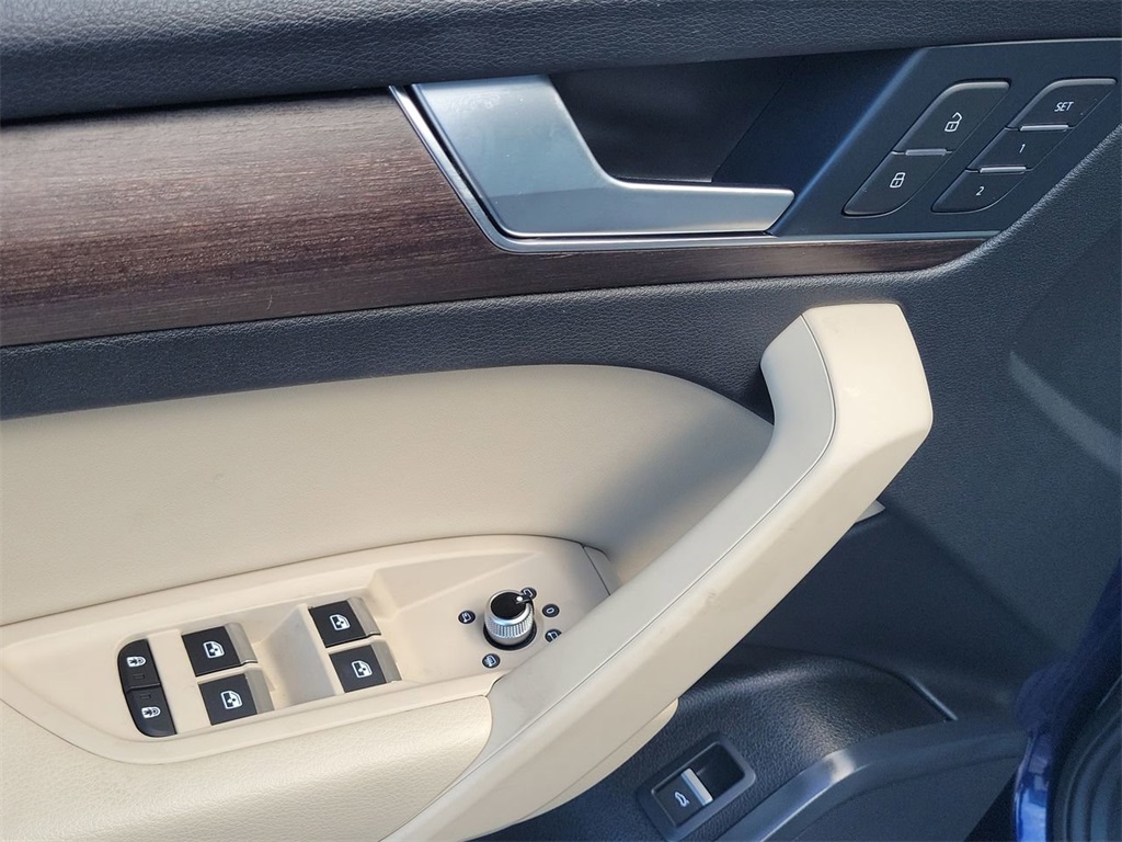 2023 Audi Q5 45 S line Premium photo 24