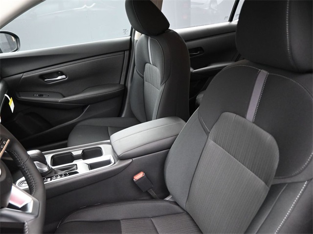 2025 Nissan Sentra SV photo 12