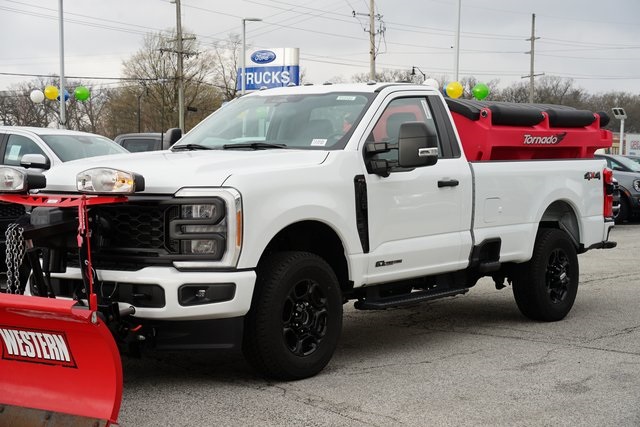 2023 FORD F-350 - Image 25