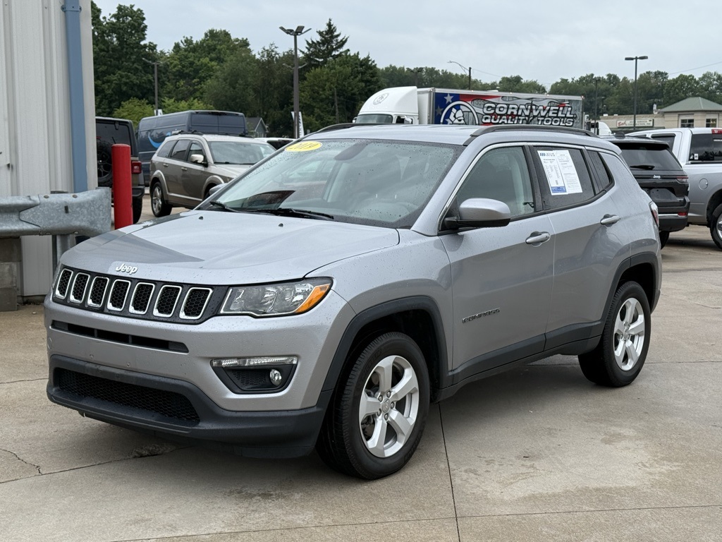 2019 Jeep Compass Latitude photo 2