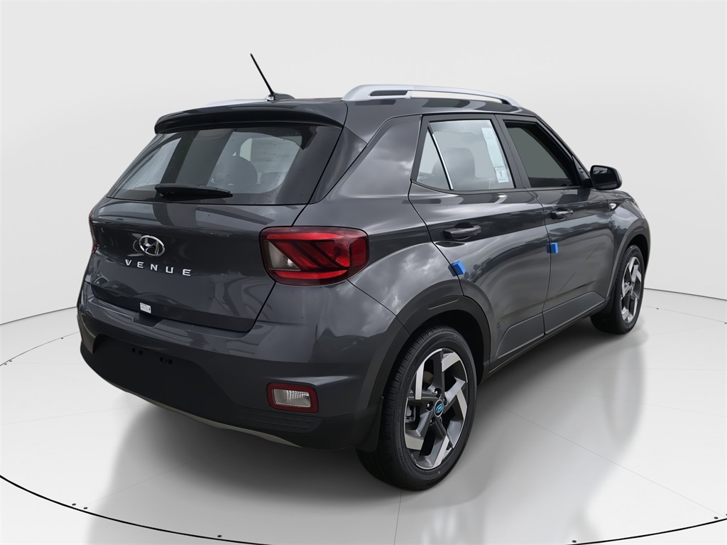 2026 Hyundai Venue SEL photo 3