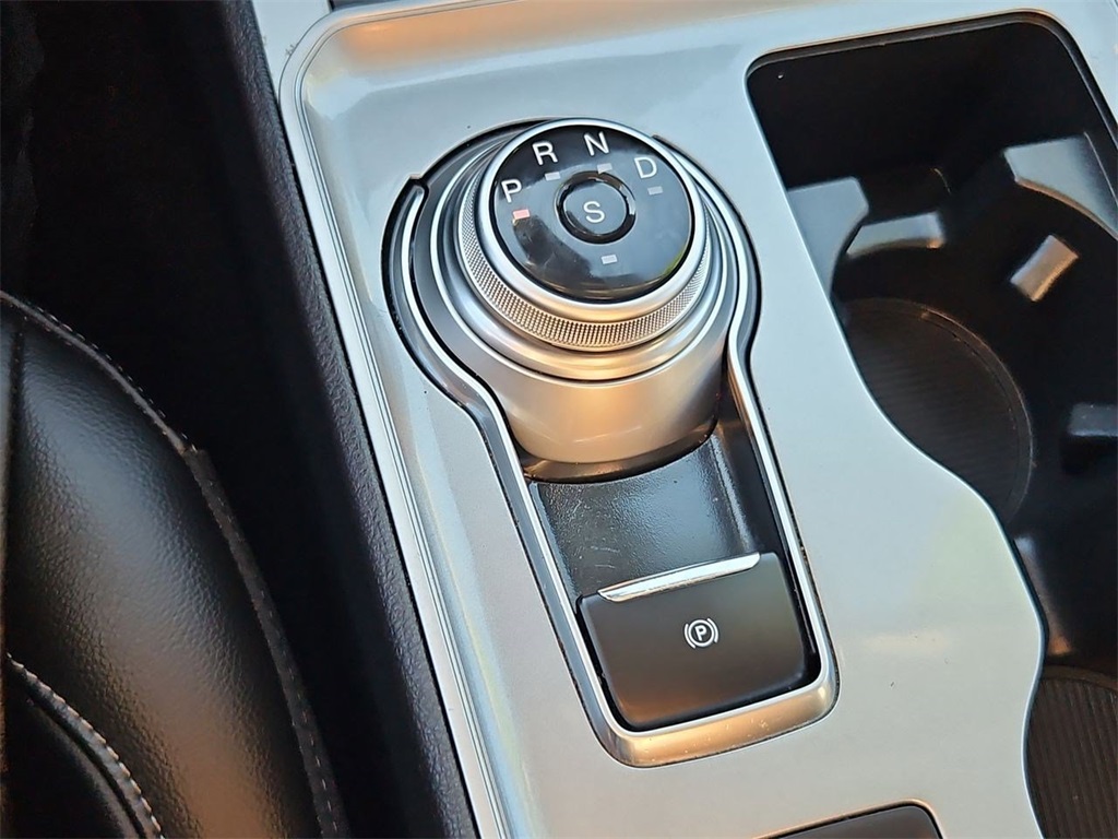 2024 Ford Edge SEL photo 15
