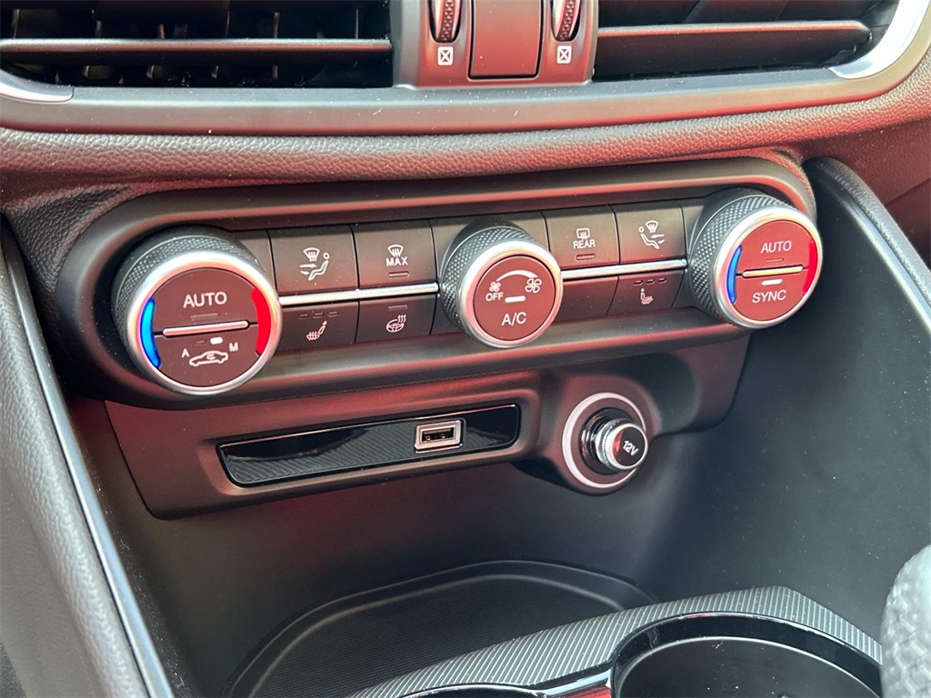 2025 Alfa Romeo Giulia SPRINT photo 23