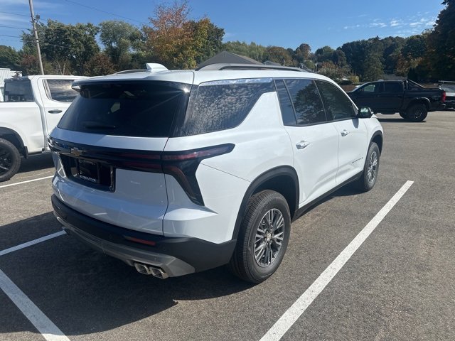 2026 Chevrolet Traverse photo 3