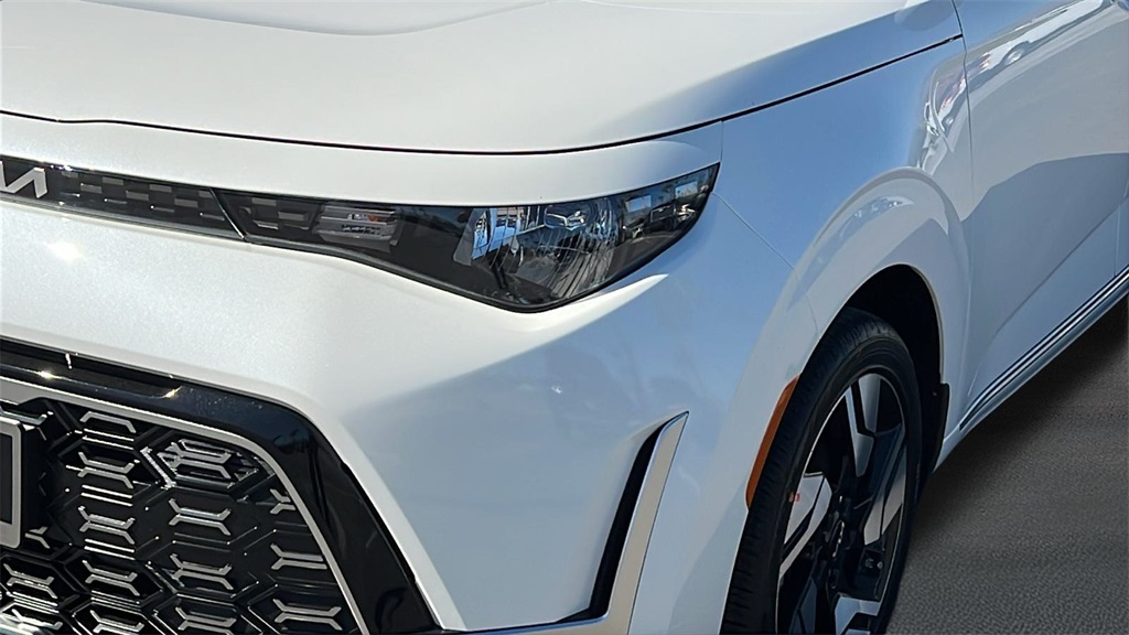 2025 Kia Soul GT-Line photo 3
