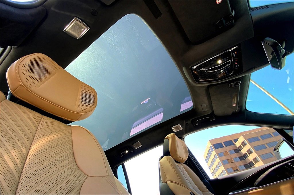 2025 Cadillac Escalade IQ Luxury photo 28