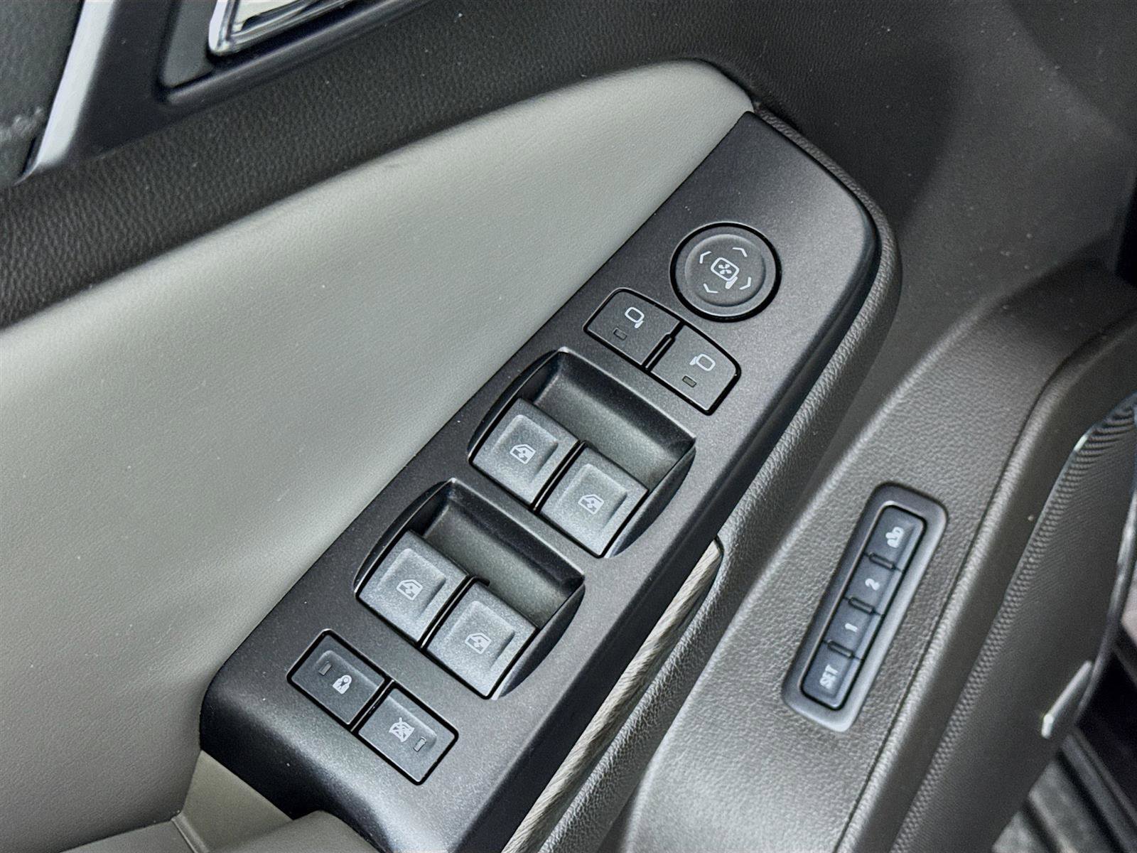2016 Chevrolet Tahoe LT photo 15