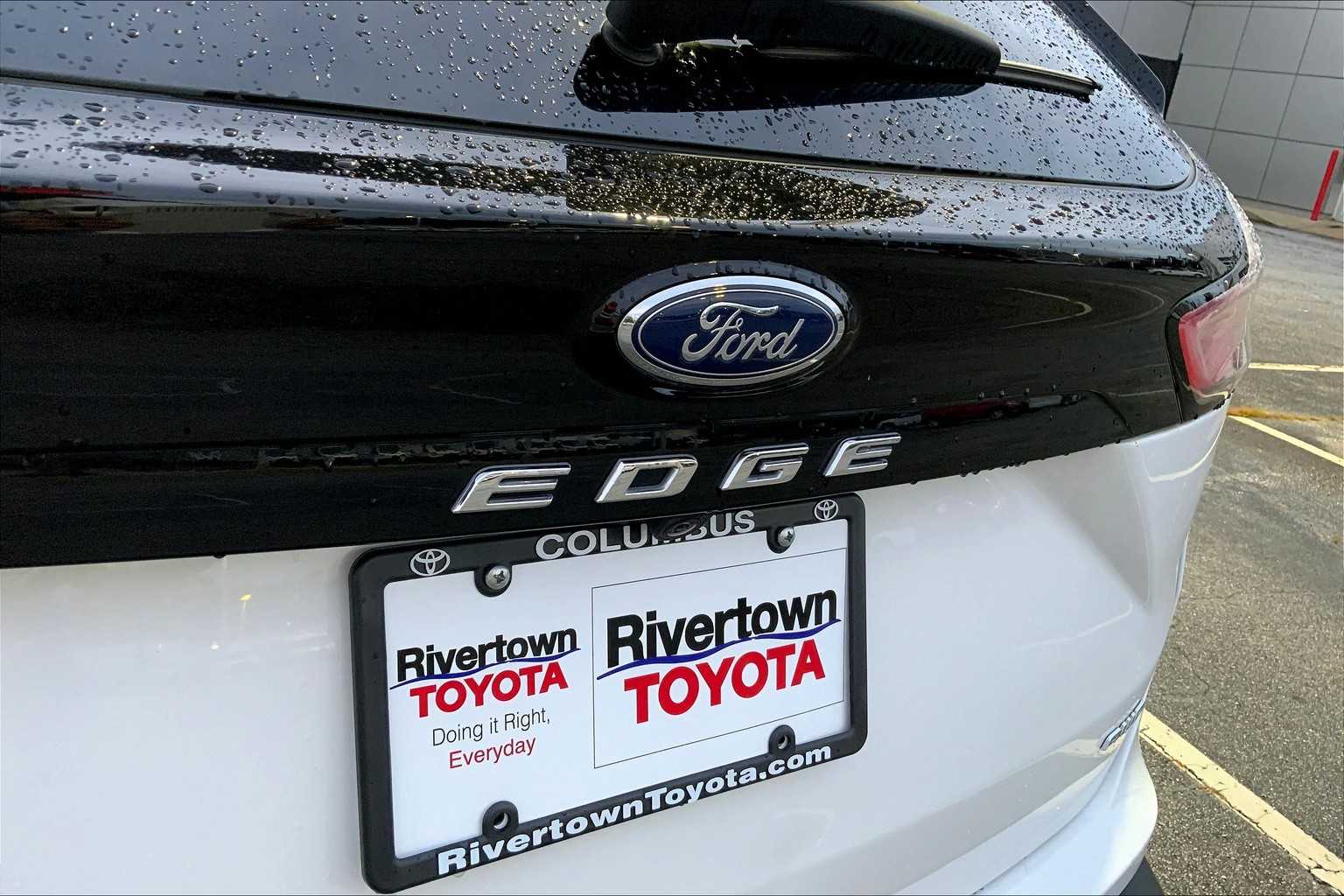 2024 Ford Edge SEL photo 27
