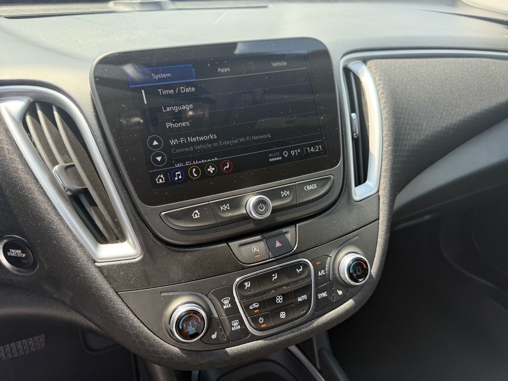 2024 Chevrolet Malibu 1LT photo 16
