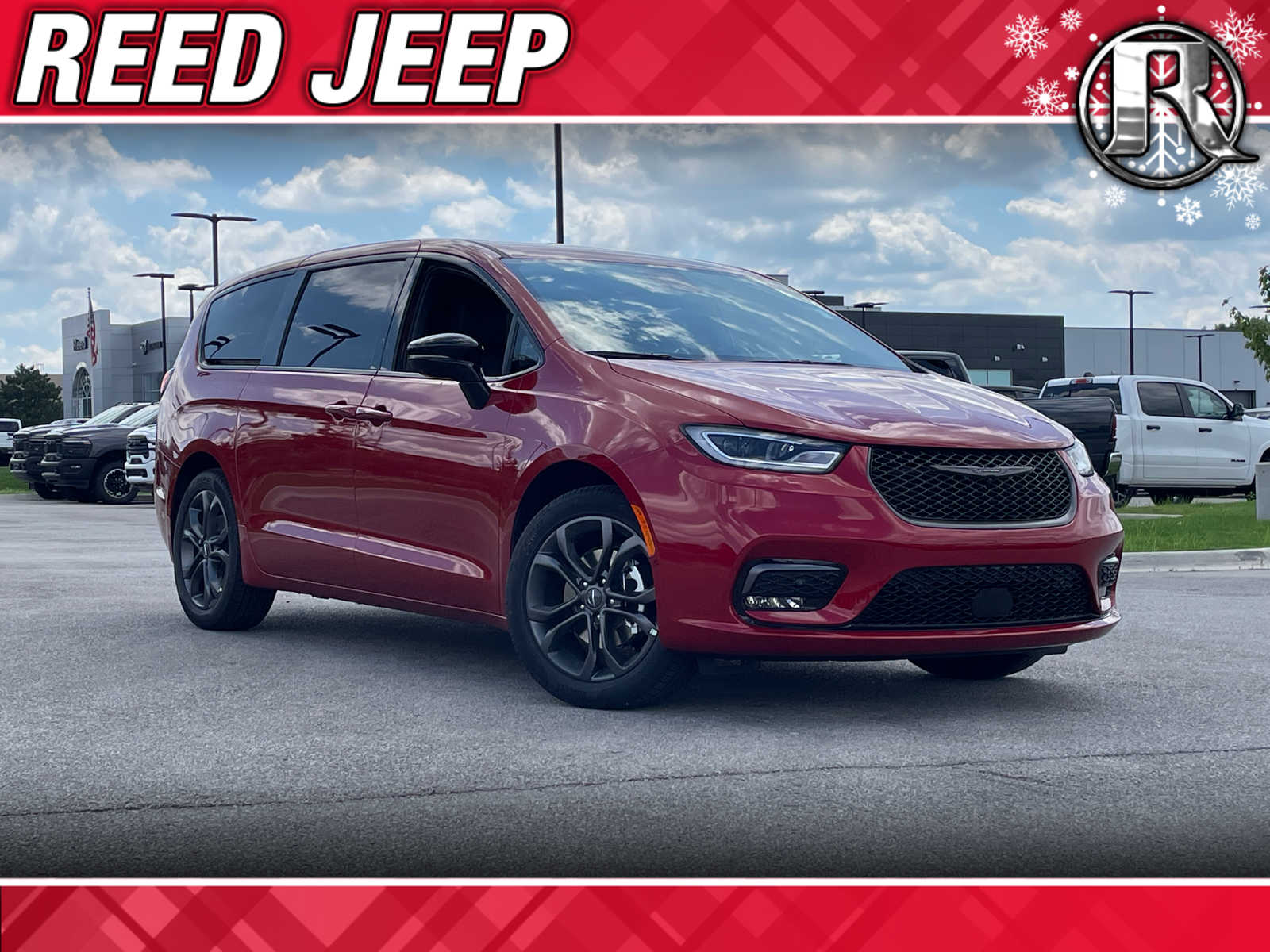 2026 Chrysler Pacifica Select's photo