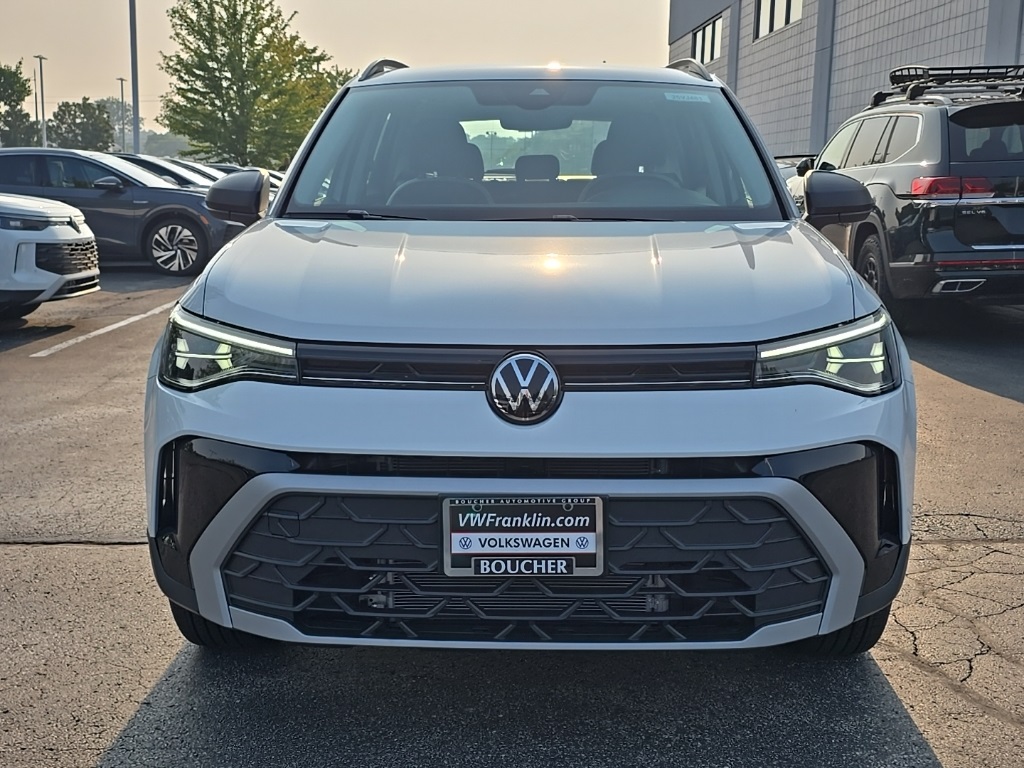 2025 Volkswagen Taos S photo 2