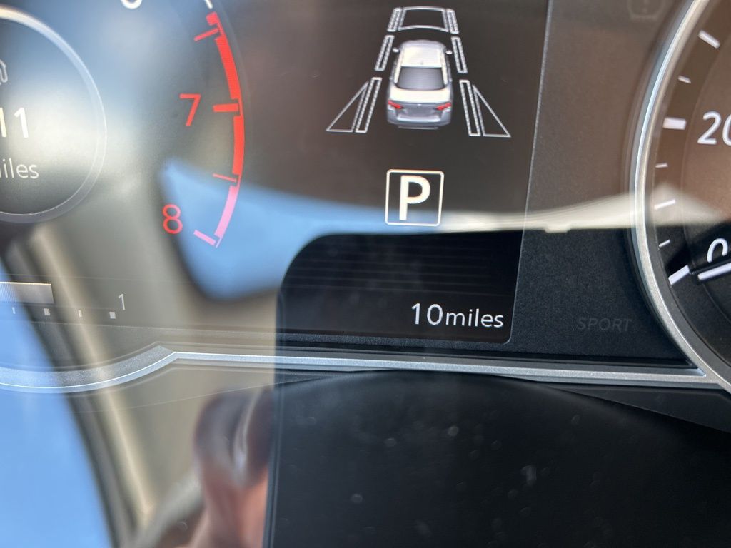 2025 Nissan Versa SV photo 17