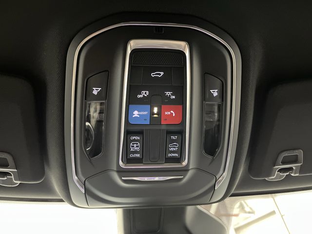 2025 Jeep Grand Cherokee Altitude X photo 23