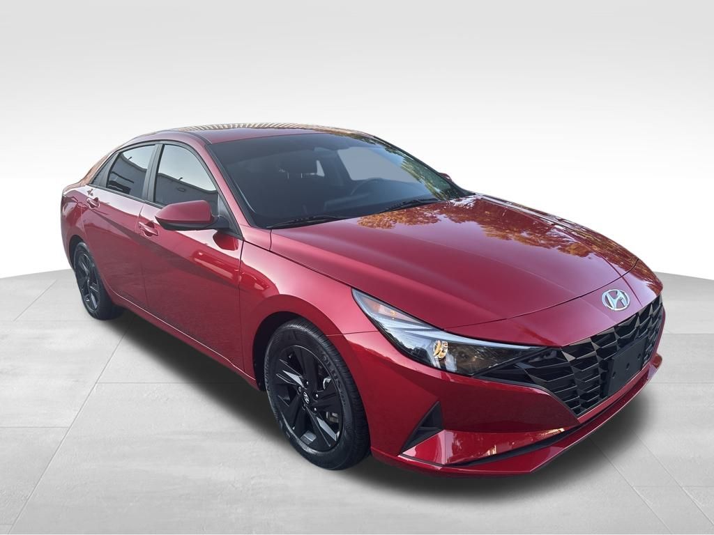 2022 Hyundai Elantra SEL Convenience photo 7