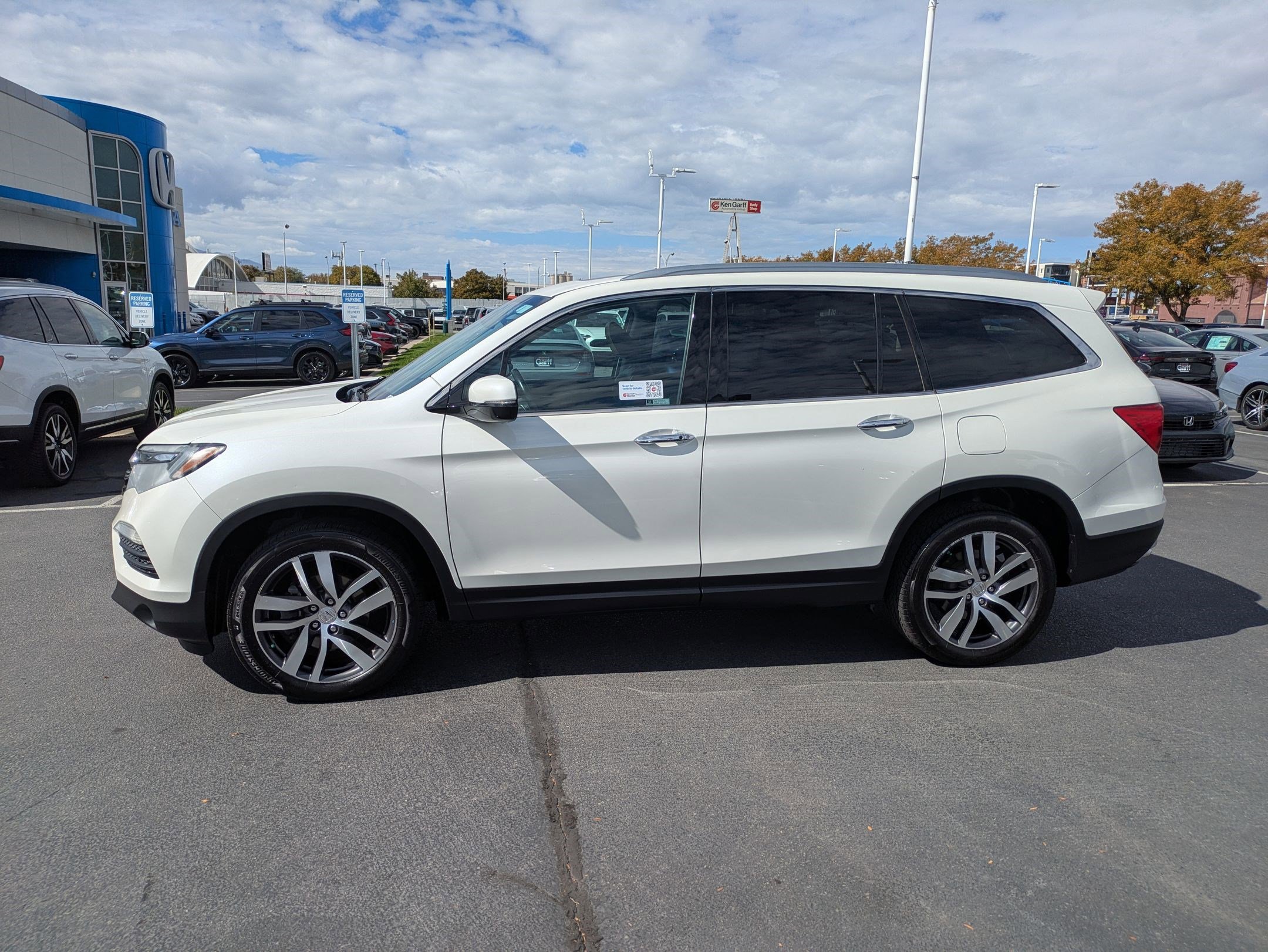 2018 Honda Pilot Elite photo 6