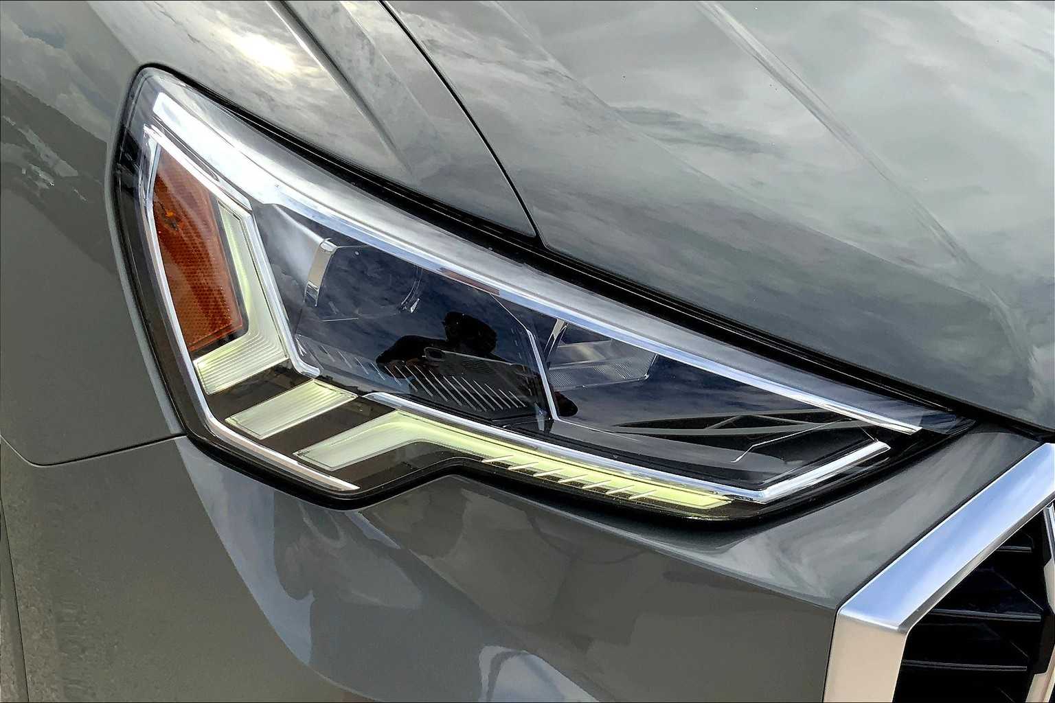 2022 Audi Q3 S line Premium Plus 45 TFSI photo 24