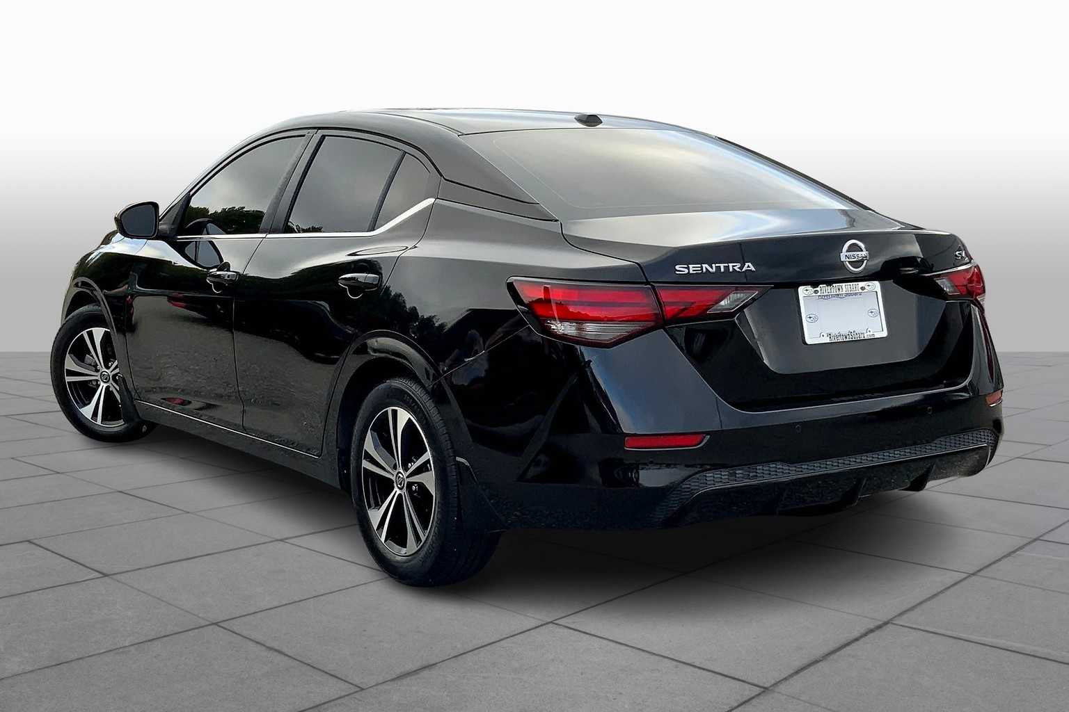 2021 Nissan Sentra SV photo 11