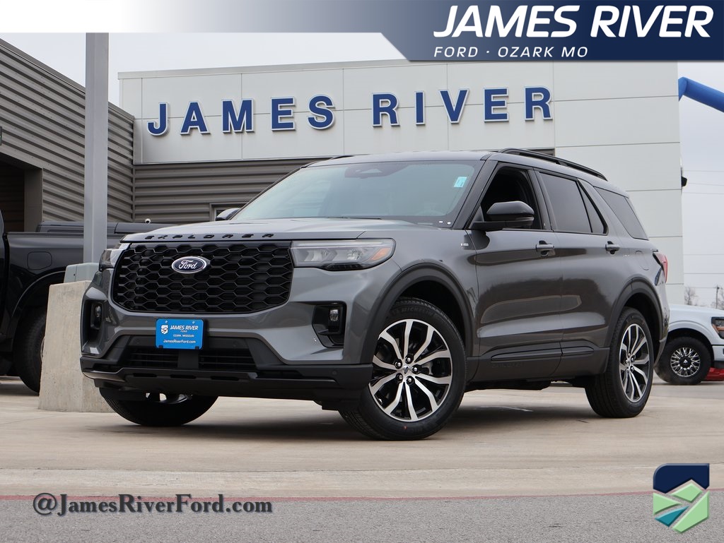 2026 Ford Explorer ST-LINE's photo