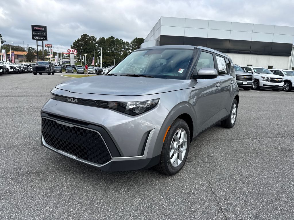 2025 Kia Soul LX S photo 4