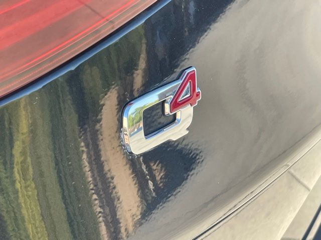 2023 Alfa Romeo Stelvio Ti photo 3