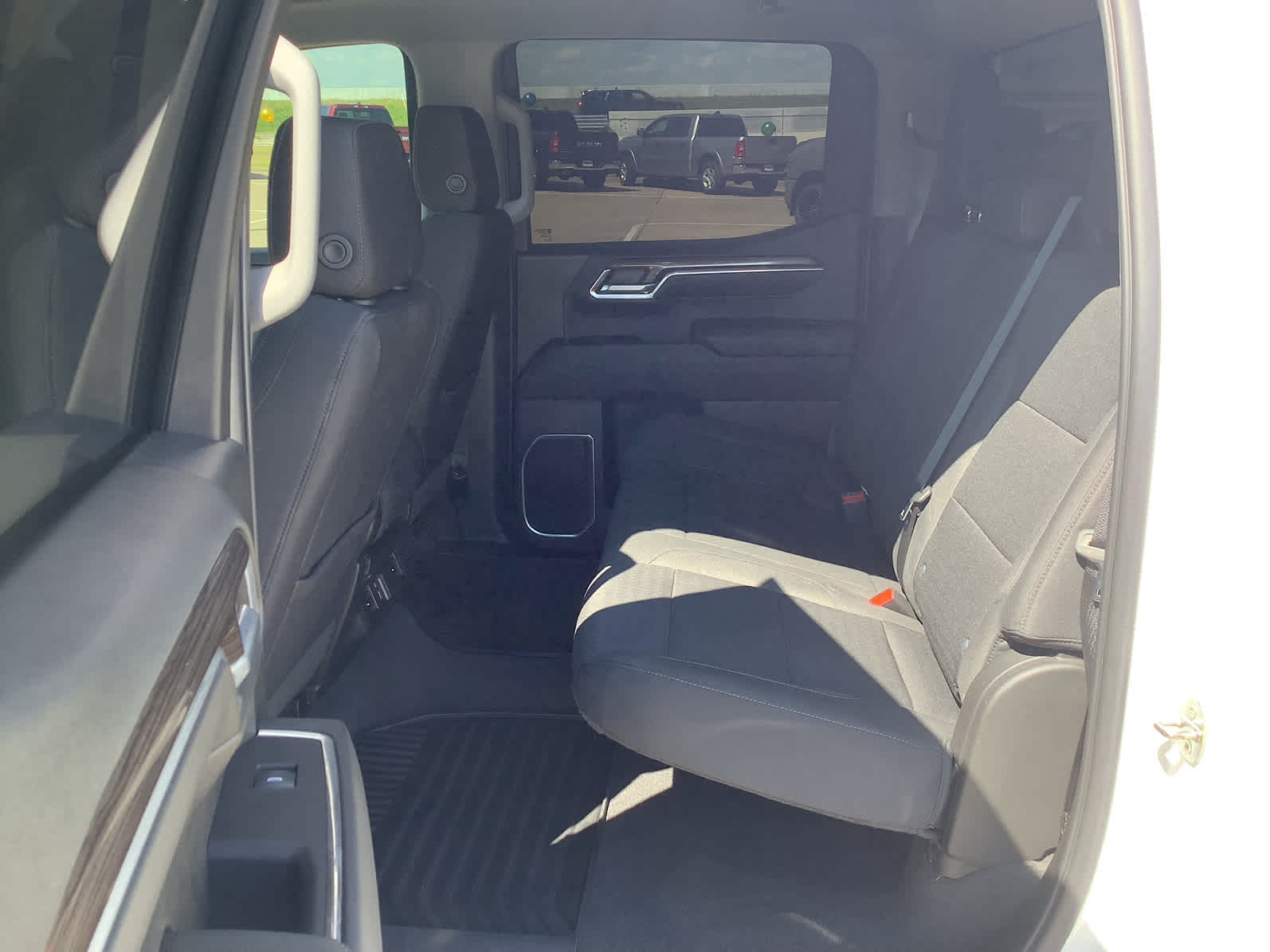 2022 Chevrolet Silverado 1500 RST photo 14