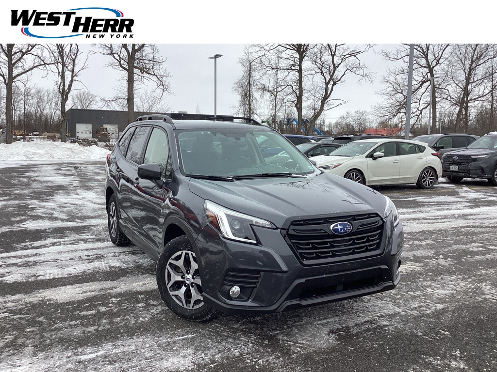 2022 Subaru Forester Premium's photo