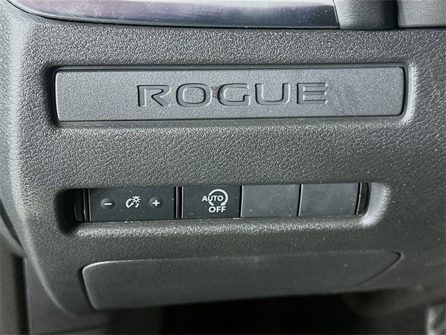 2025 Nissan Rogue S photo 10