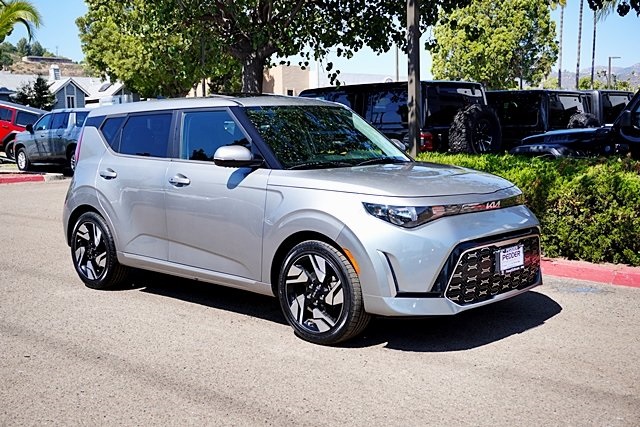 2023 Kia Soul GT-Line photo 4