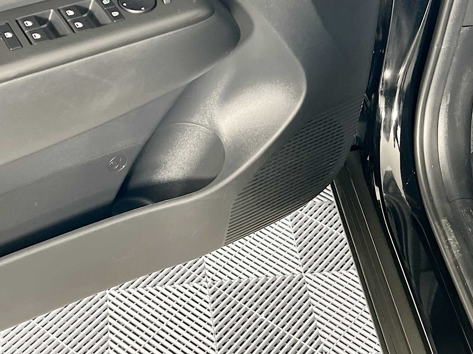 2024 Hyundai Kona SEL photo 17