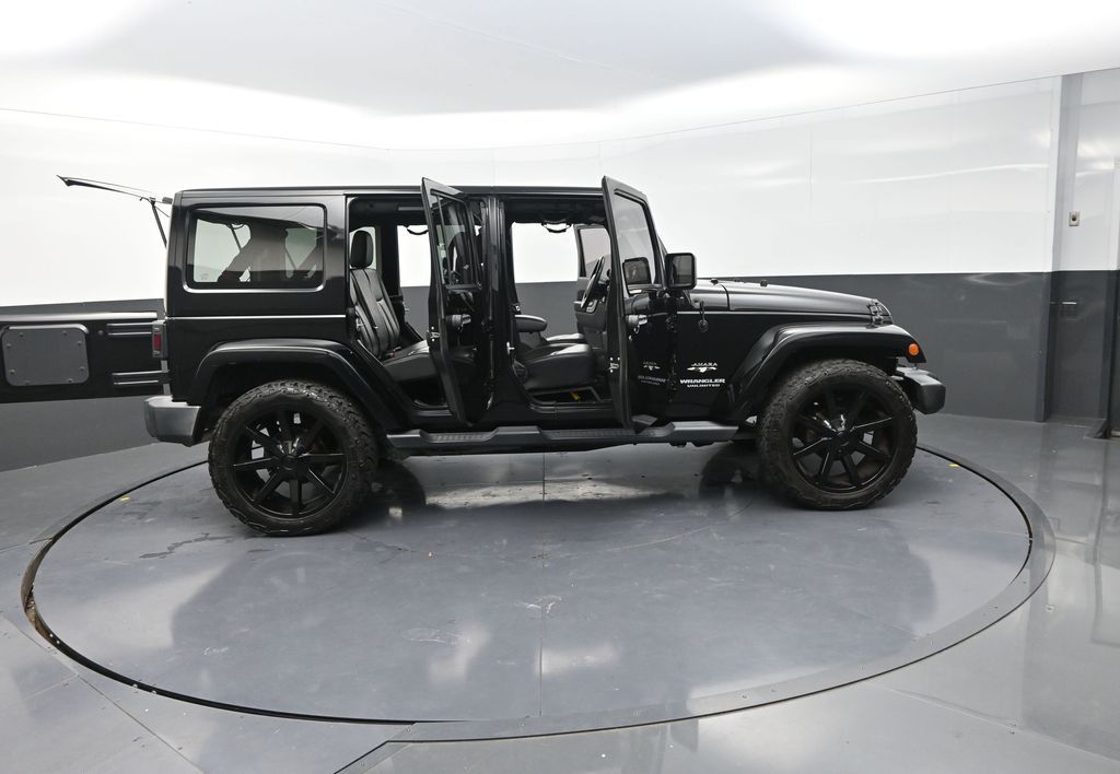 2016 Jeep Wrangler Unlimited Sahara photo 33