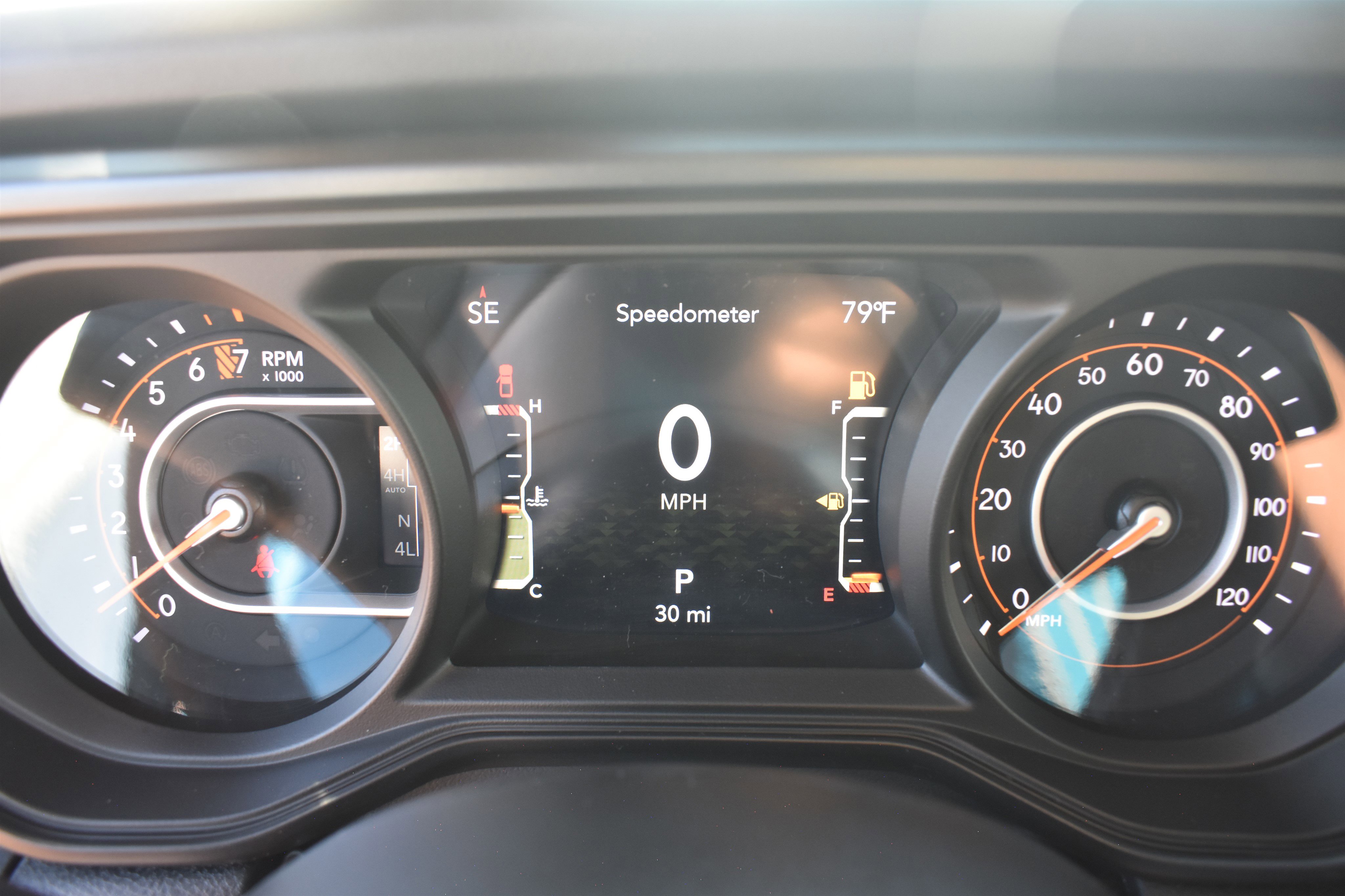 2025 Jeep Gladiator Mojave photo 14