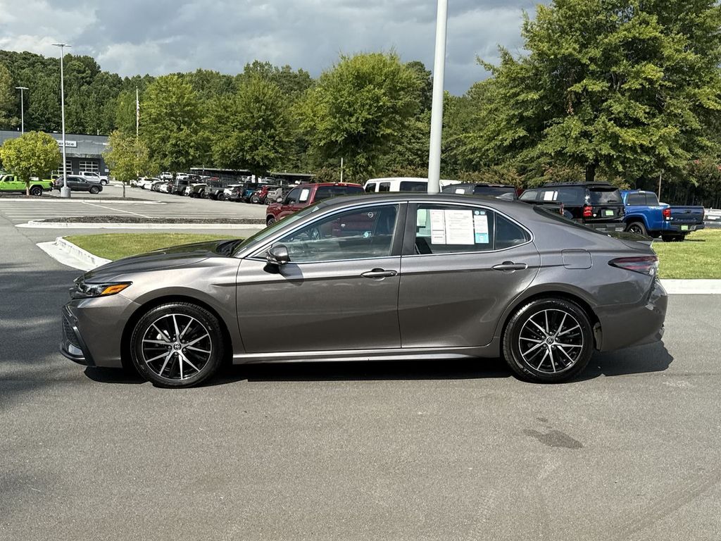 2024 Toyota Camry SE photo 2