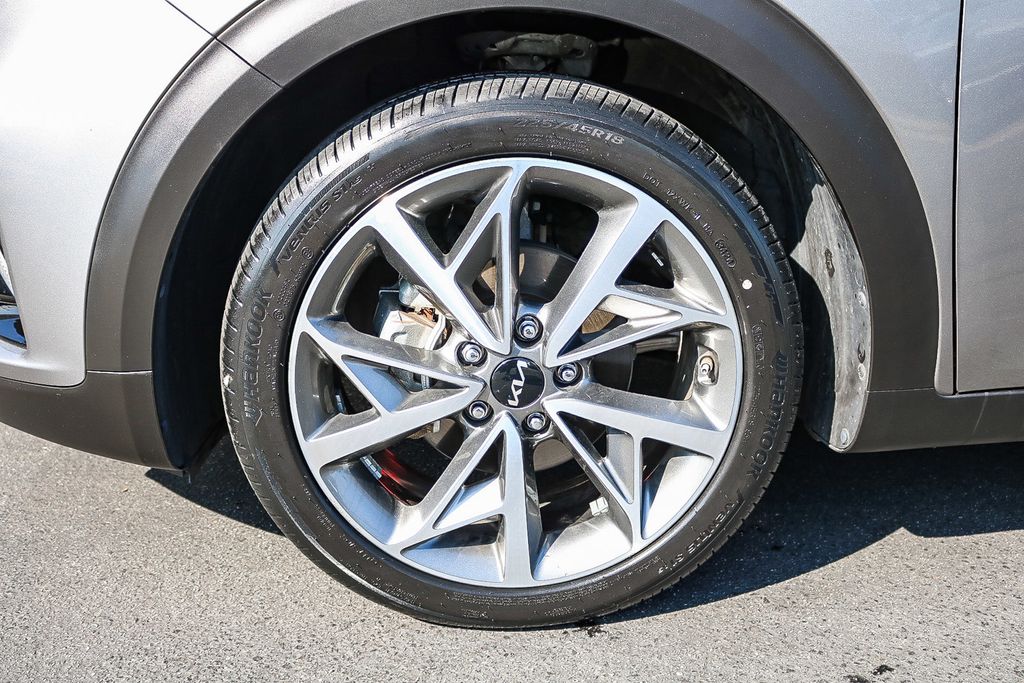 2022 Kia Niro Touring Special Edition photo 9