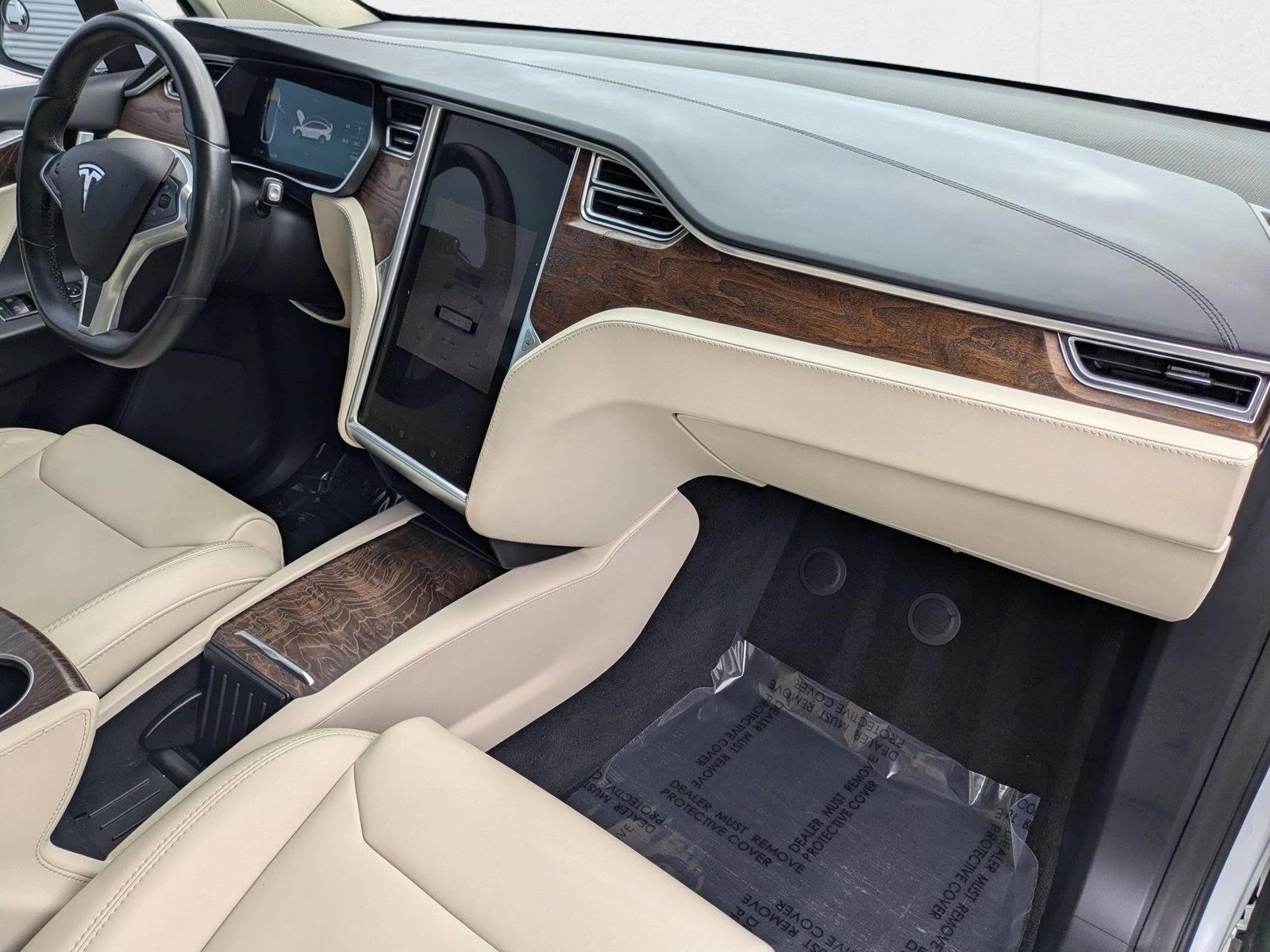 2018 Tesla Model X 75D photo 22