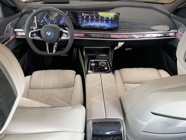 2025 Bmw 750e 750e xDrive photo 2
