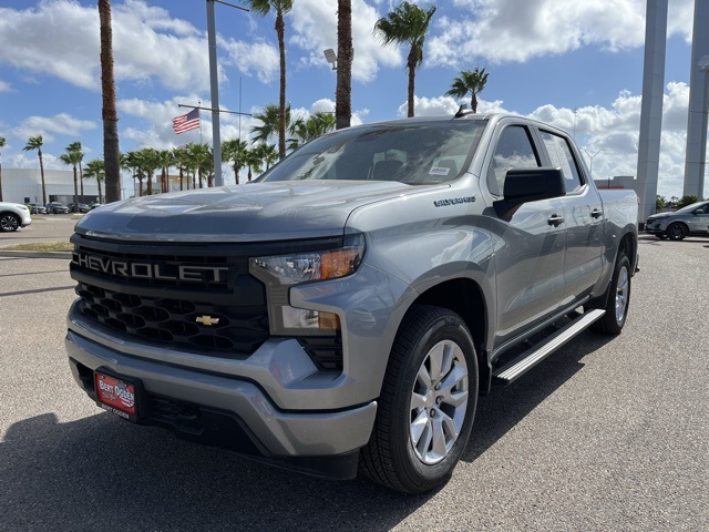 2023 Chevrolet Silverado 1500 Custom photo 3