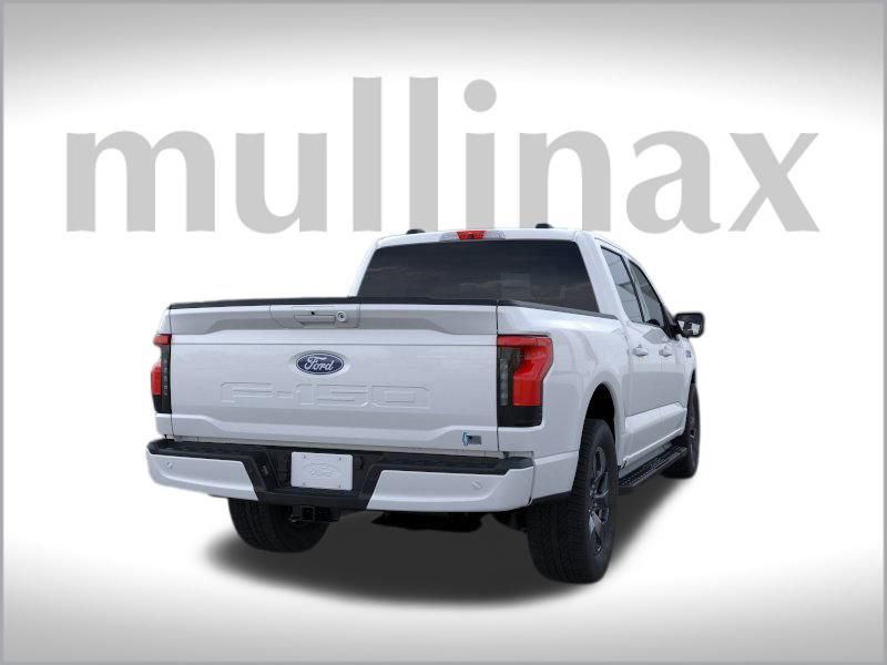2025 Ford F-150 Lightning photo 4