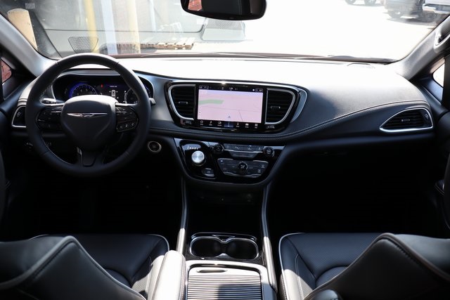 2026 Chrysler Pacifica Limited S Appearance photo 47
