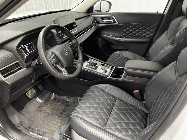 2022 Mitsubishi Outlander SEL photo 14