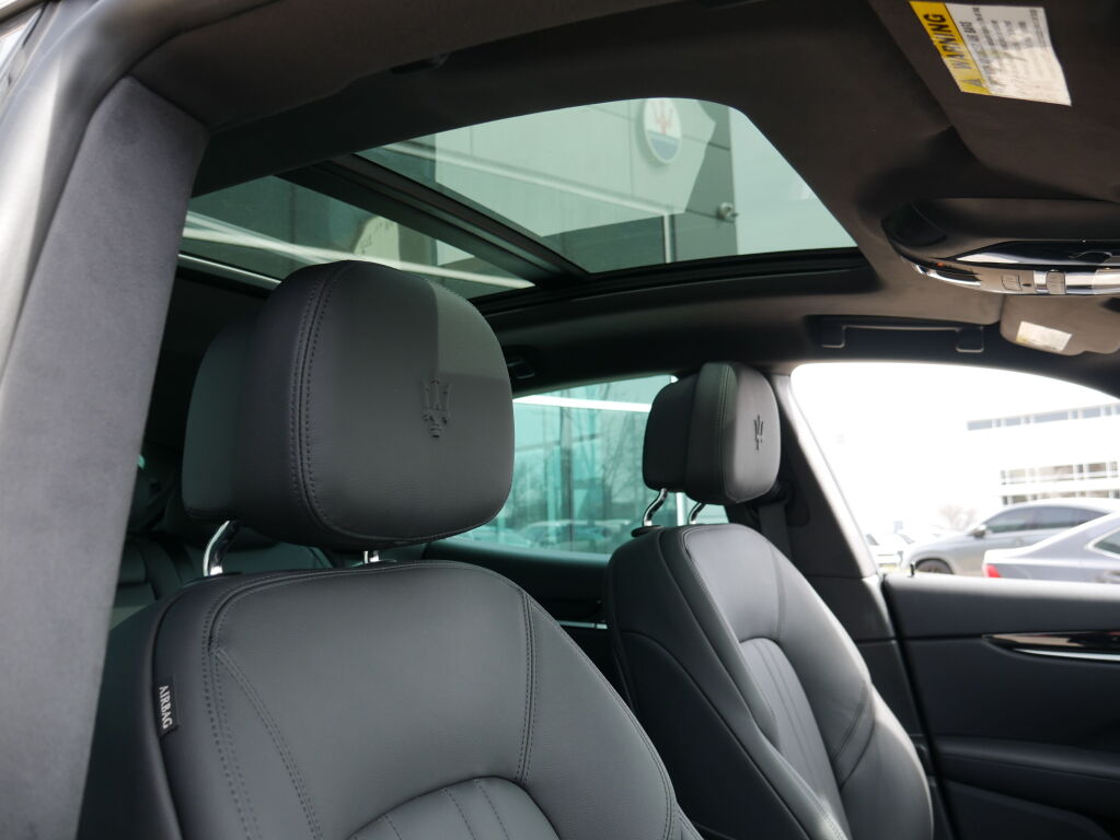 2023 Maserati Levante GT photo 4