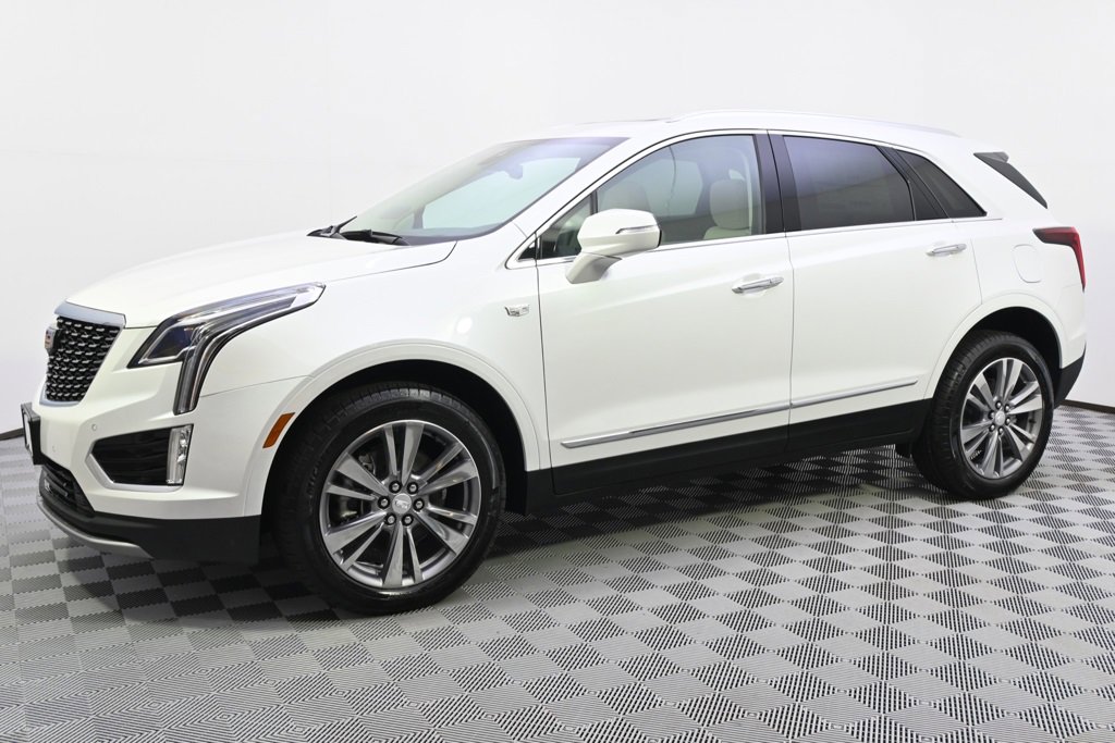 2025 Cadillac XT5 Premium Luxury photo 2