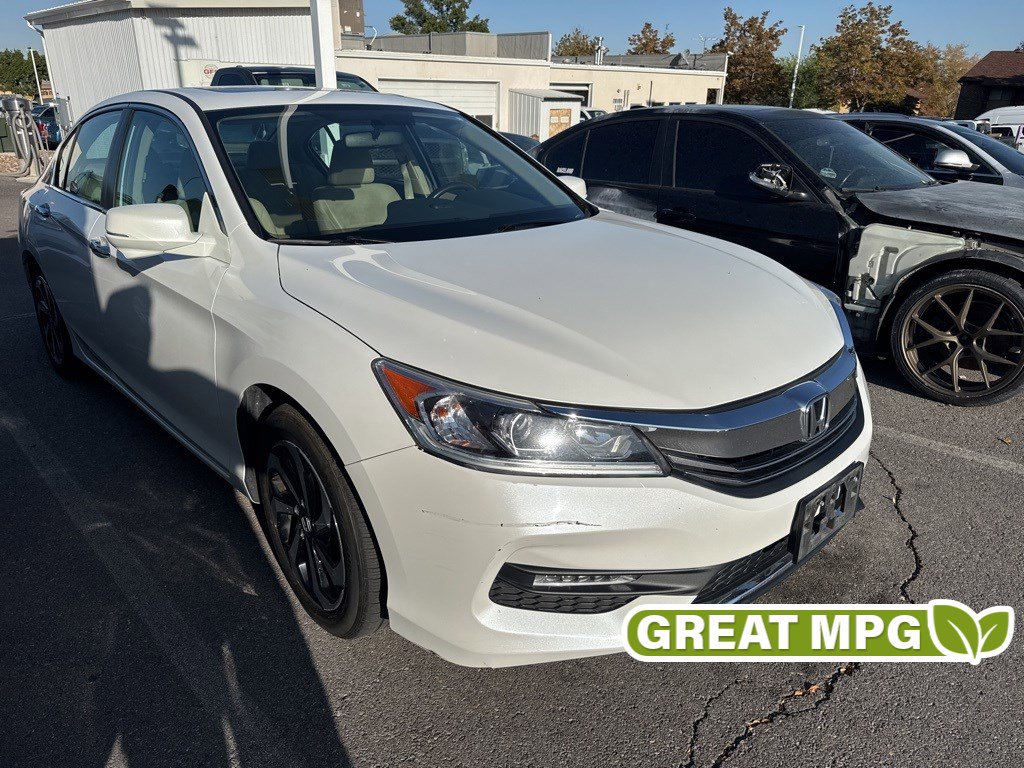 2017 Honda Accord EX photo 2