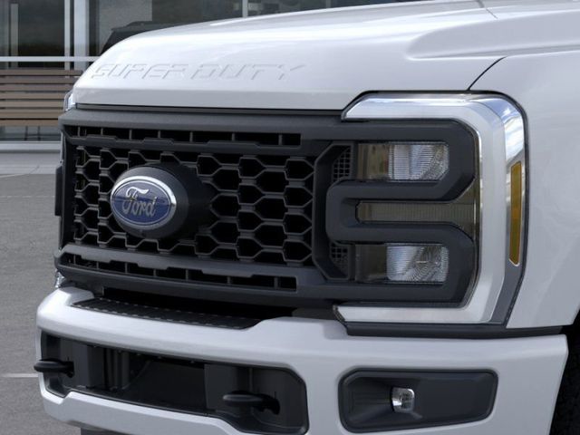 2025 Ford F-350 photo 15
