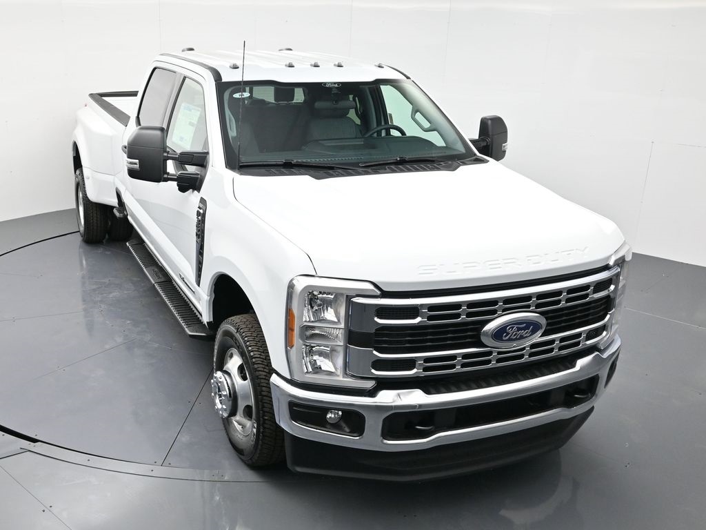 2026 Ford F-350 XLT photo 32
