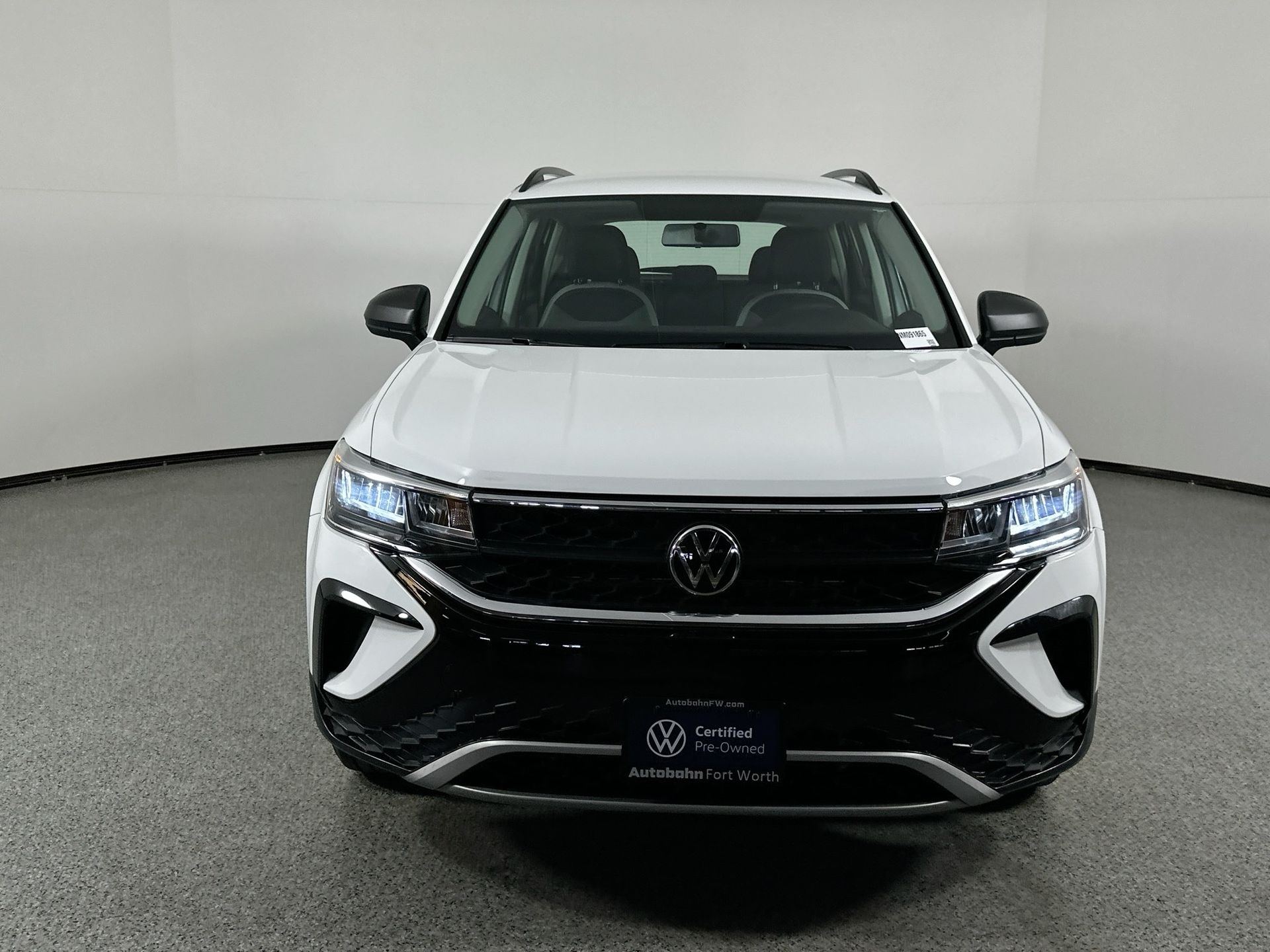 2022 Volkswagen Taos S photo 2