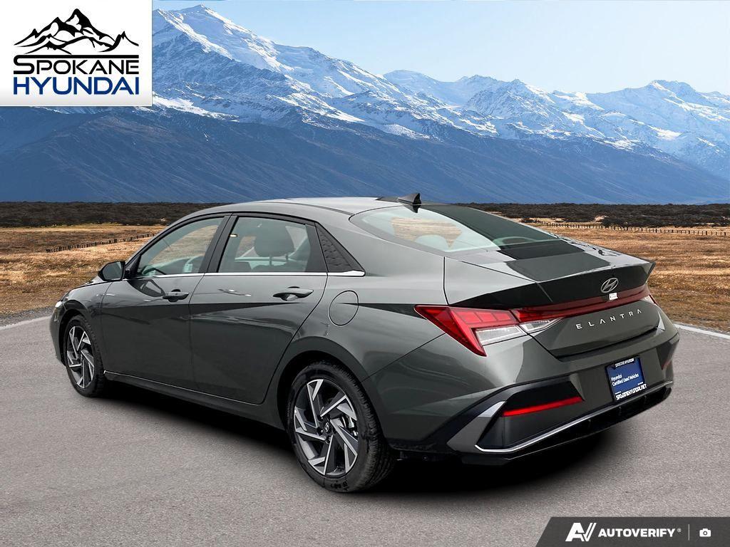 2024 Hyundai Elantra SEL Convenience photo 3