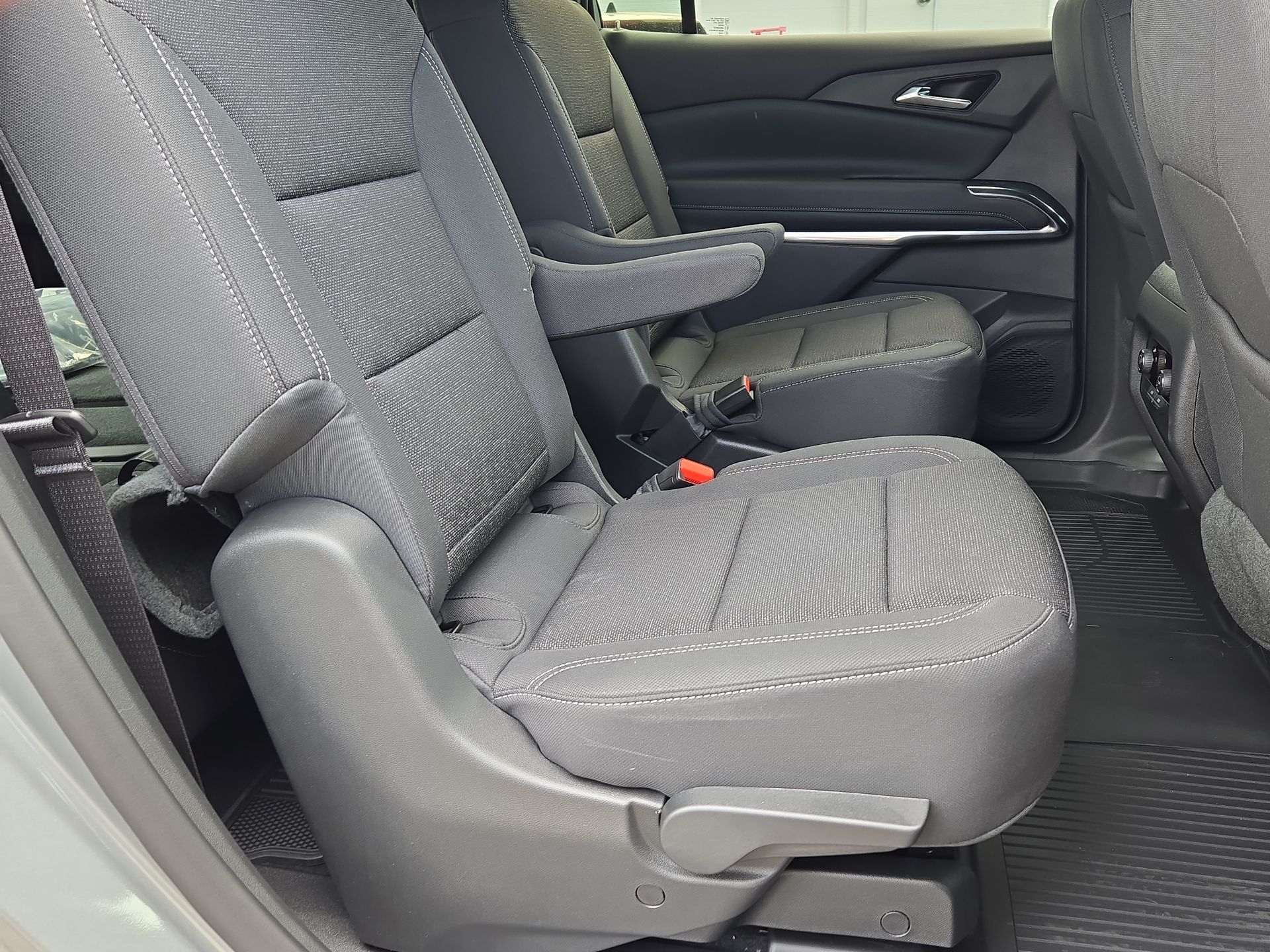 2025 Chevrolet Traverse photo 55