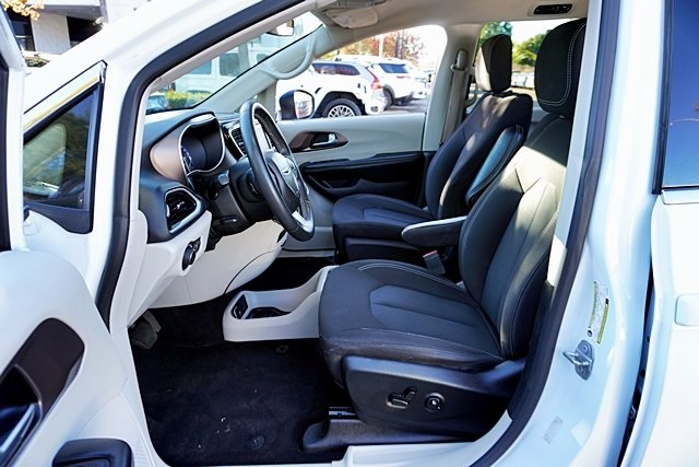 Certified Used 2022 White Chrysler LX image 12