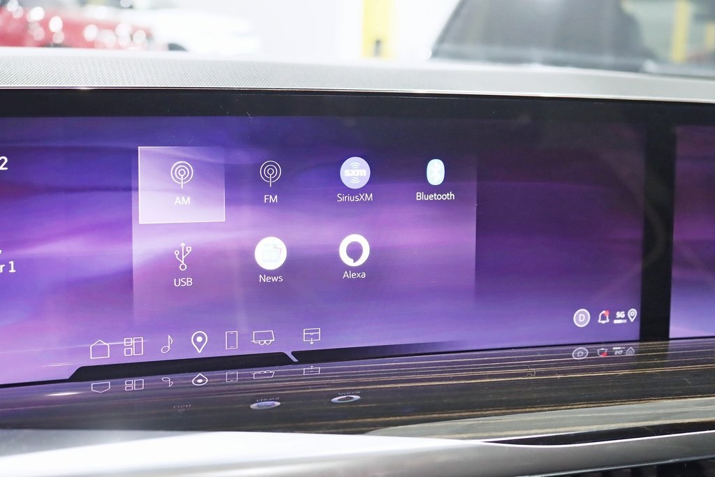 2025 Cadillac Escalade Premium Luxury photo 25